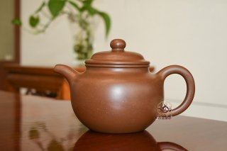 《蓮子壺》宜興紫砂壺徐漢棠全手工原礦老紫泥 《蓮子壺》宜興紫砂壺徐漢棠全手工原礦老紫泥