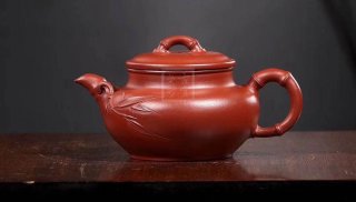《容竹》宜興紫砂壺茶壺柯俊芬工藝美術師手工大紅袍 《容竹》宜興紫砂壺茶壺柯俊芬工藝美術師手工大紅袍