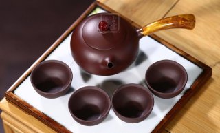 《側把西施套具》 《側把西施套具》