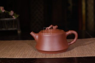 《雅竹》宜興全純手工紫砂壺中品清水泥茶壺茶具 《雅竹》宜興全純手工紫砂壺中品清水泥茶壺茶具