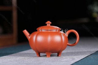 《頂天立地》 《頂天立地》