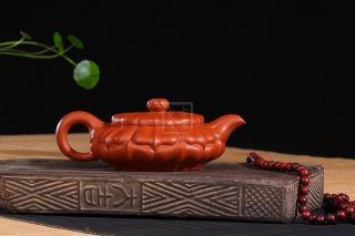 《扁合菱》宜興朱泥紫砂壺全純手工茗家合菱紫砂茶壺 《扁合菱》宜興朱泥紫砂壺全純手工茗家合菱紫砂茶壺