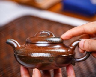 獨(dú)家首發(fā),品名:線圓。泥料:極品紫泥( 獨(dú)家首發(fā),品名:線圓。泥料:極品紫泥(