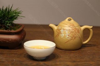 《竹子秦權(quán)》 《竹子秦權(quán)》