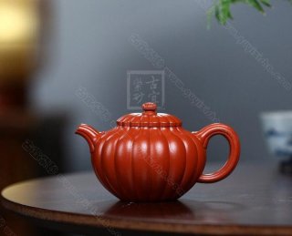 《筋紋菊蕾》 《筋紋菊蕾》