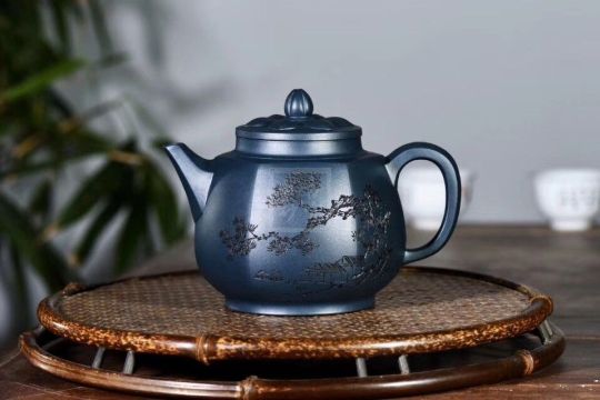 《六方菱花》經典器型紫砂天青泥古樸典雅 《六方菱花》經典器型紫砂天青泥古樸典雅