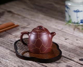 冰紋秦權(quán) 冰紋秦權(quán)