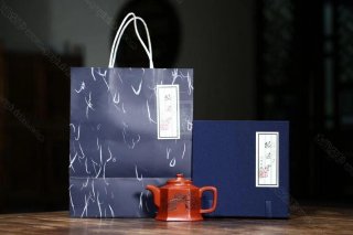 《六方金鐘》 《六方金鐘》