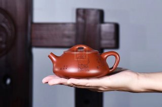 《石瓢》宜興紫砂壺實力派名家手工茶壺茶具大紅袍石瓢 《石瓢》宜興紫砂壺實力派名家手工茶壺茶具大紅袍石瓢
