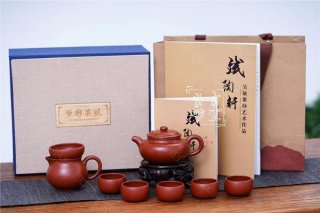 《仿古八件套》 《仿古八件套》