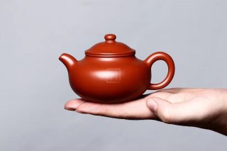 《蓮子壺》宜興工藝美術師手工紫砂壺茶壺具大紅袍蓮子 《蓮子壺》宜興工藝美術師手工紫砂壺茶壺具大紅袍蓮子