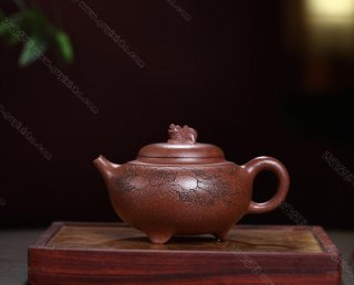 三足瑞獅 三足瑞獅