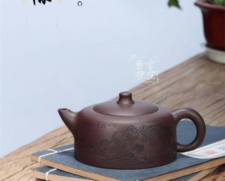 《天際》 《天際》