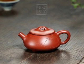 《小石瓢》宜興紫砂壺實(shí)力派藝人手工茶壺朱泥大紅袍石瓢 《小石瓢》宜興紫砂壺實(shí)力派藝人手工茶壺朱泥大紅袍石瓢