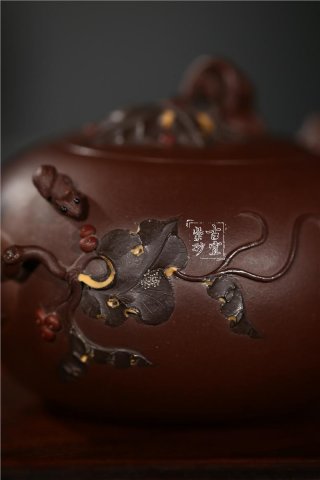 《松鼠葡萄》 《松鼠葡萄》