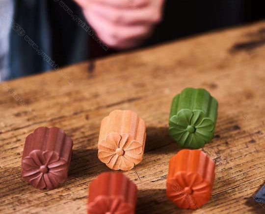 花開(kāi)滿溢 花開(kāi)滿溢