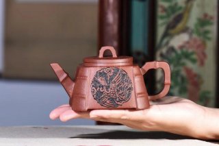 《鳳竹》功夫茶具茶壺宜興名家手工紫砂壺紫泥四方 《鳳竹》功夫茶具茶壺宜興名家手工紫砂壺紫泥四方